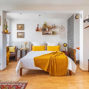 Apartment Explorer House, BRE